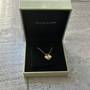 Gold Clover Pendant Necklace